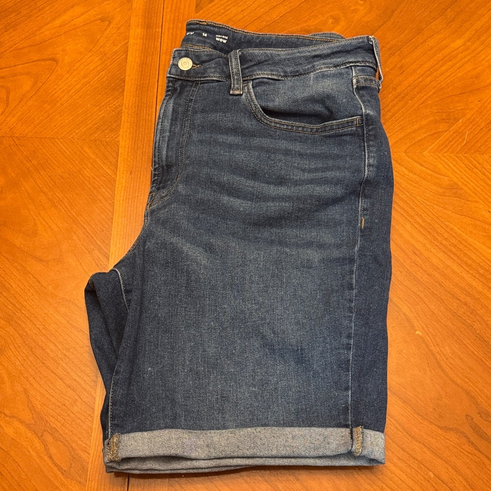 Old Navy Women's High Rise WOW Bermuda Jean
